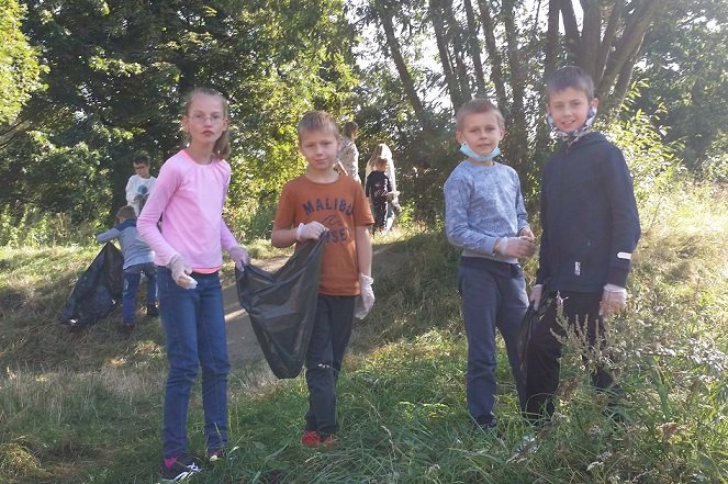 sprzatanie-swiata-2020-w-wykonaniu-uczniow-z-sp-7-91441