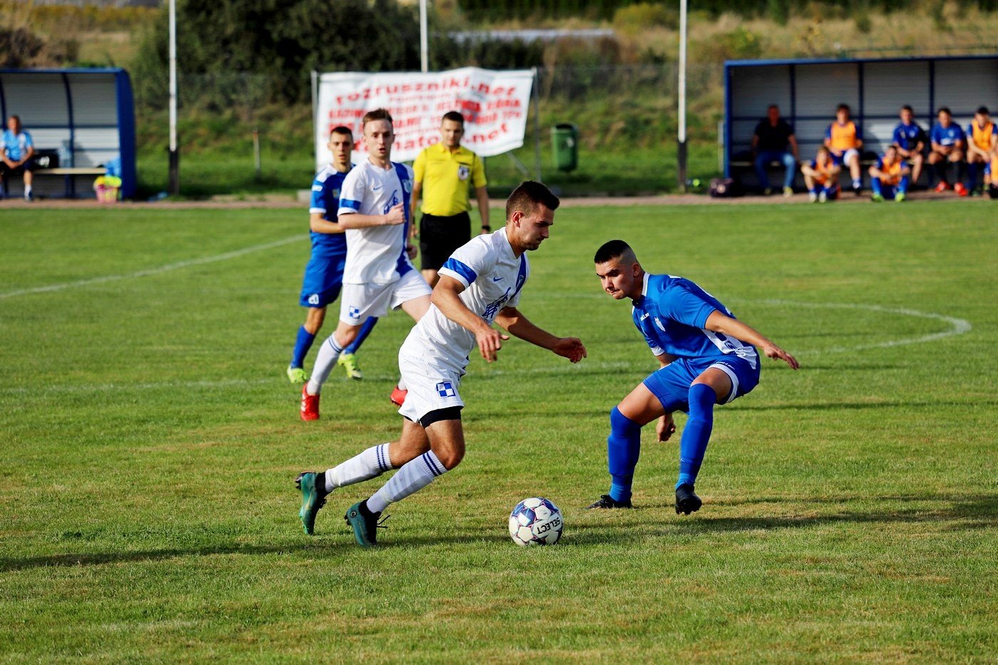 w-lidze-nadal-zawodza-91481