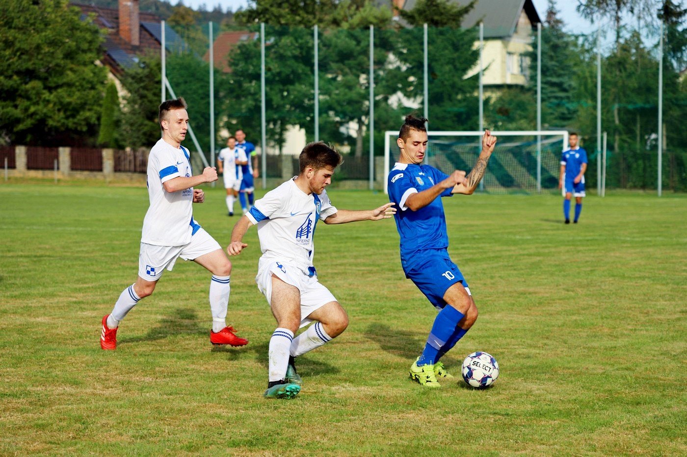 w-lidze-nadal-zawodza-91481