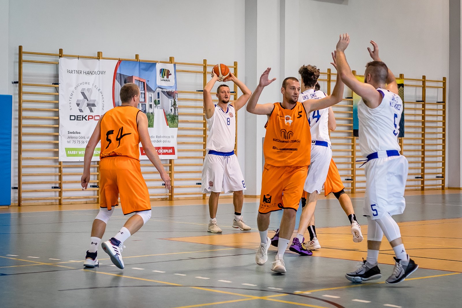 waleczne-wilki-bliskie-niespodzianki-91780