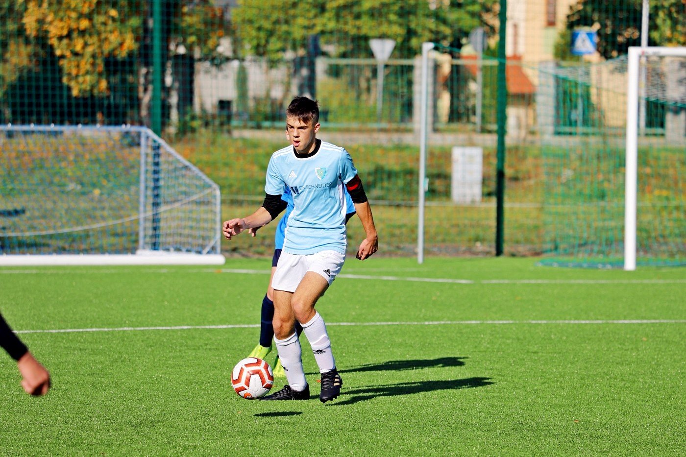 biaoniebiescy-rozbili-konfeks-92010