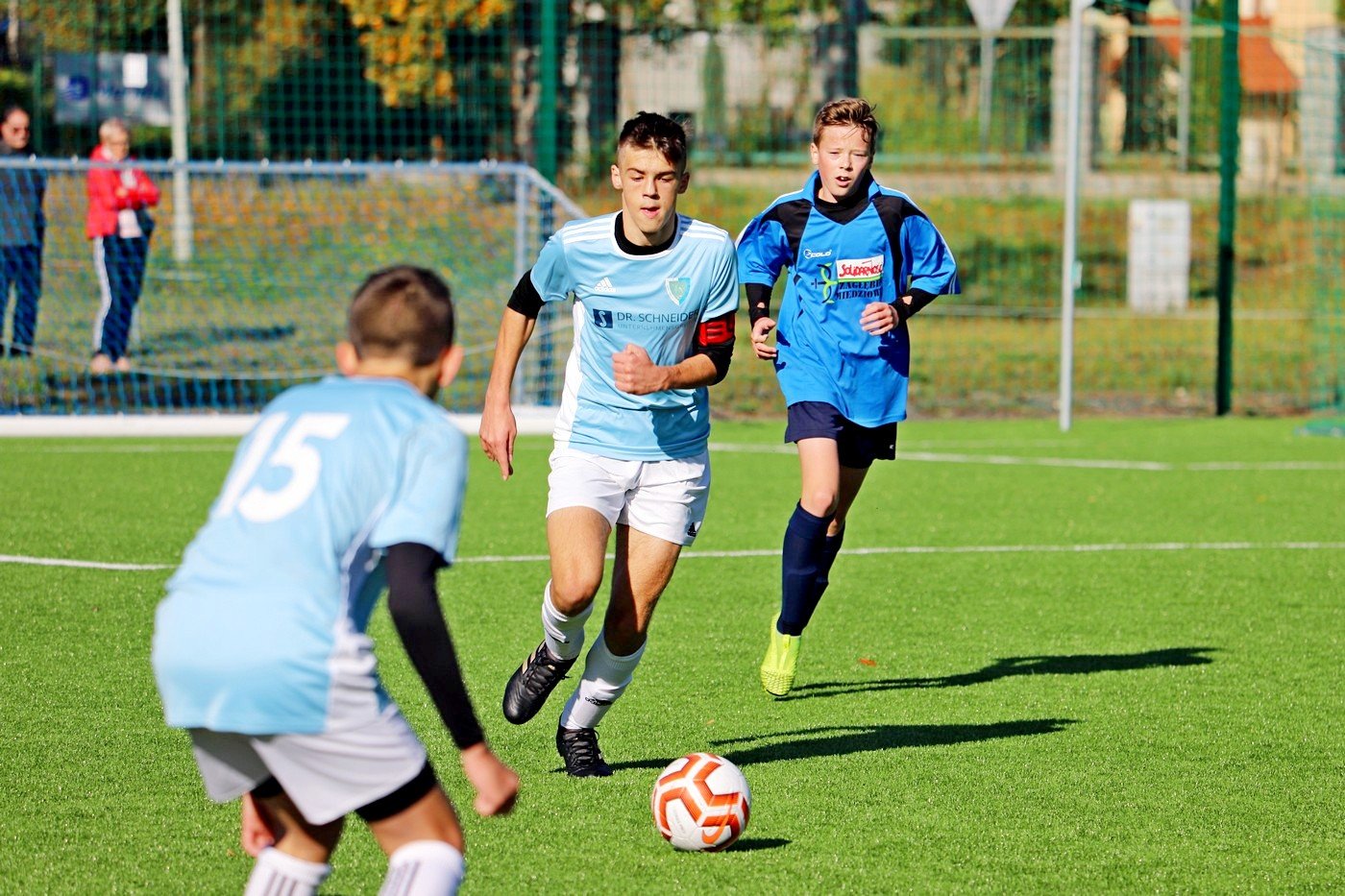 biaoniebiescy-rozbili-konfeks-92010