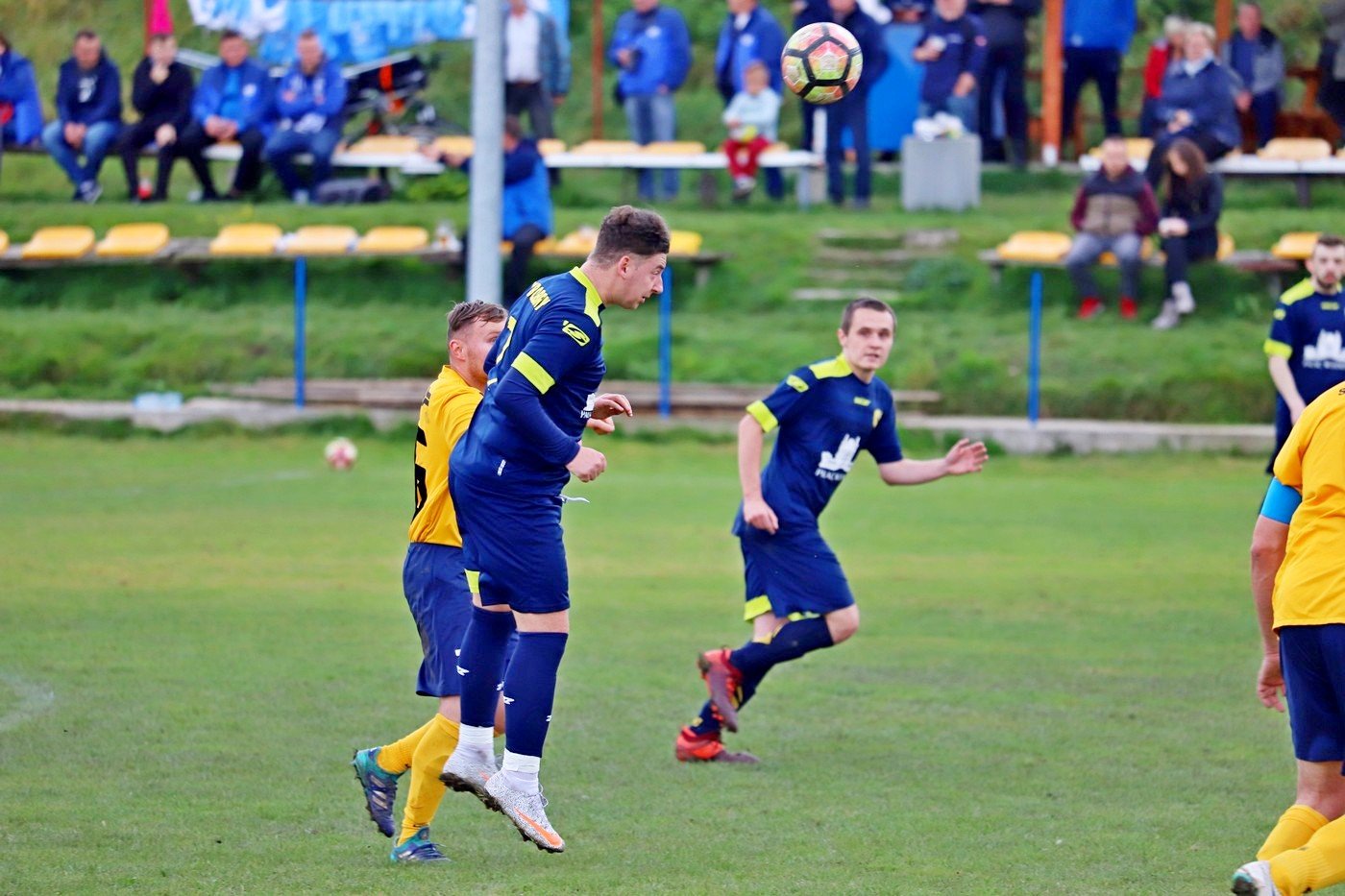 gminne-derby-rowniez-w-bklasie-92018