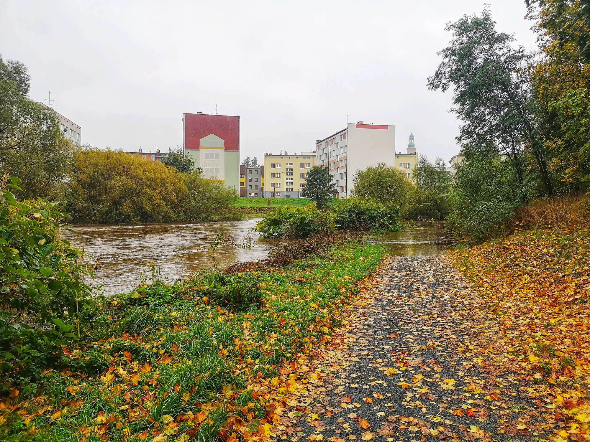 w-jeleniej-gorze-alarm-przeciwpowodziowy-92034