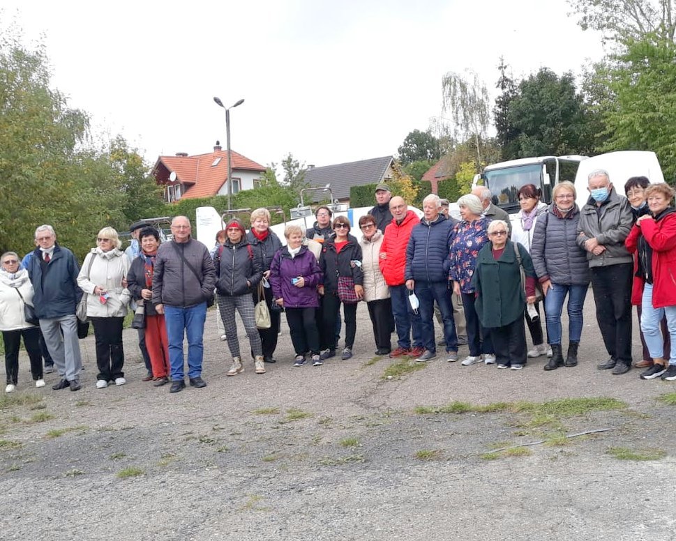 dzien-biaej-laski-na-lotnisku-aeroklubu-92160