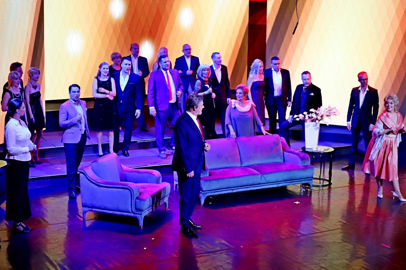 la-traviata-w-filharmonii-owacja-na-stojaco-92274