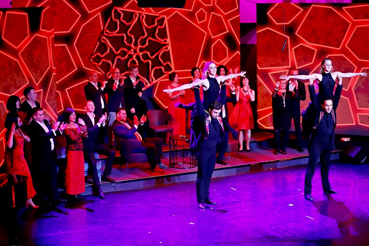 la-traviata-w-filharmonii-owacja-na-stojaco-92274