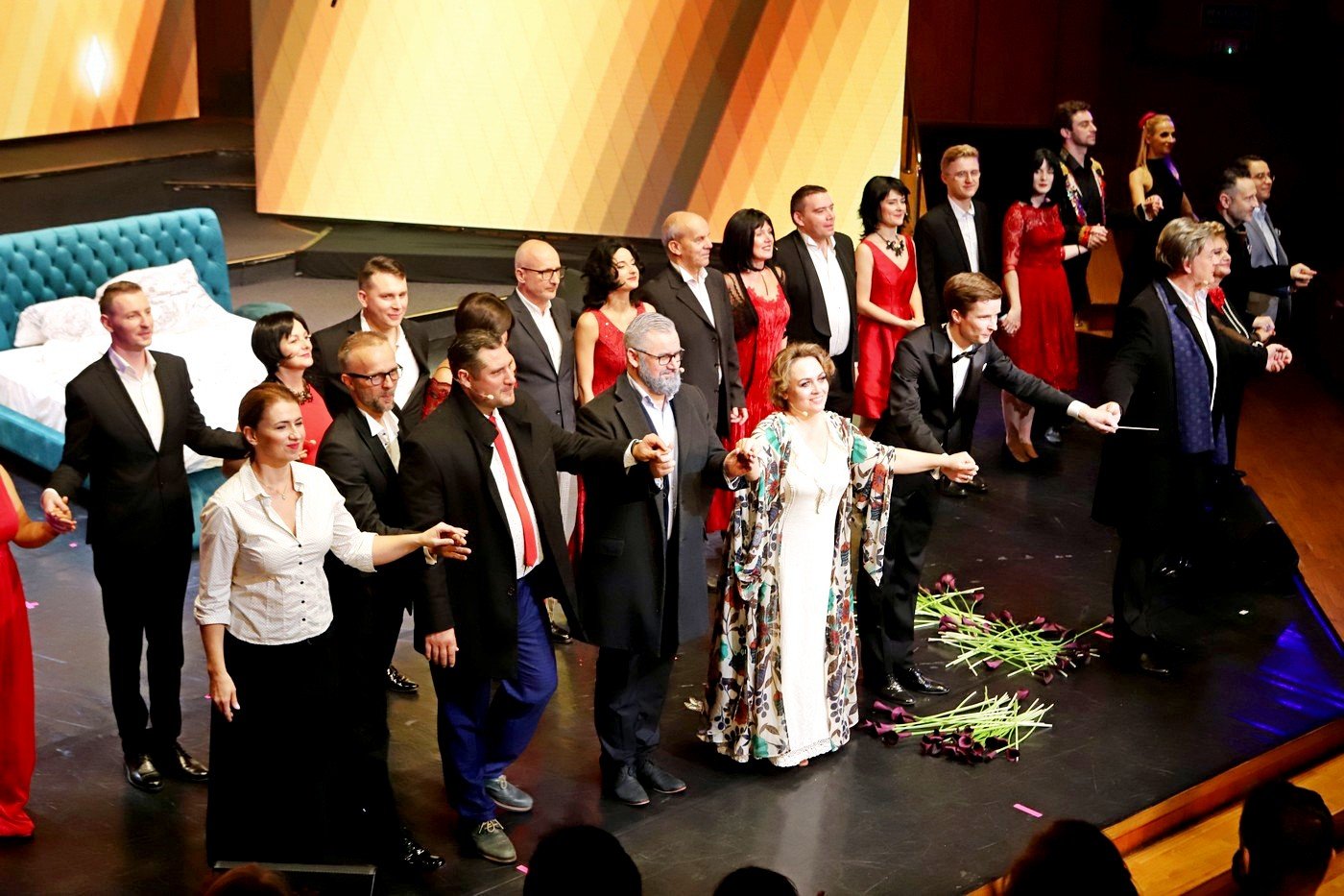 la-traviata-w-filharmonii-owacja-na-stojaco-92274