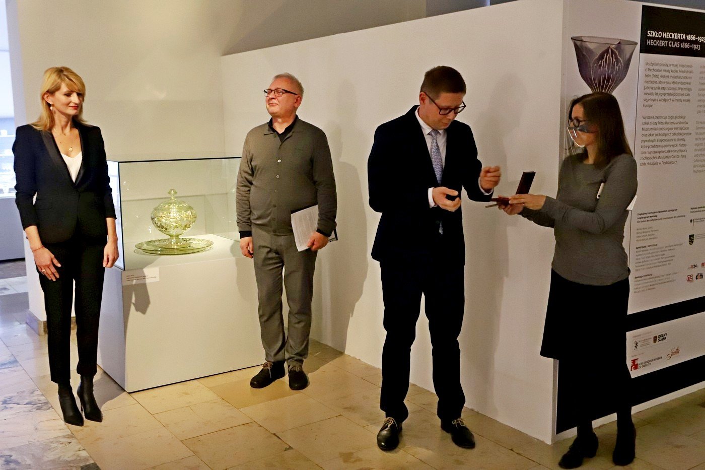eliza-szwed-z-medalem-od-ministra-kultury-92290