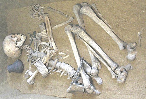 Neolityczny grób szkieletowy/ryc. Internet