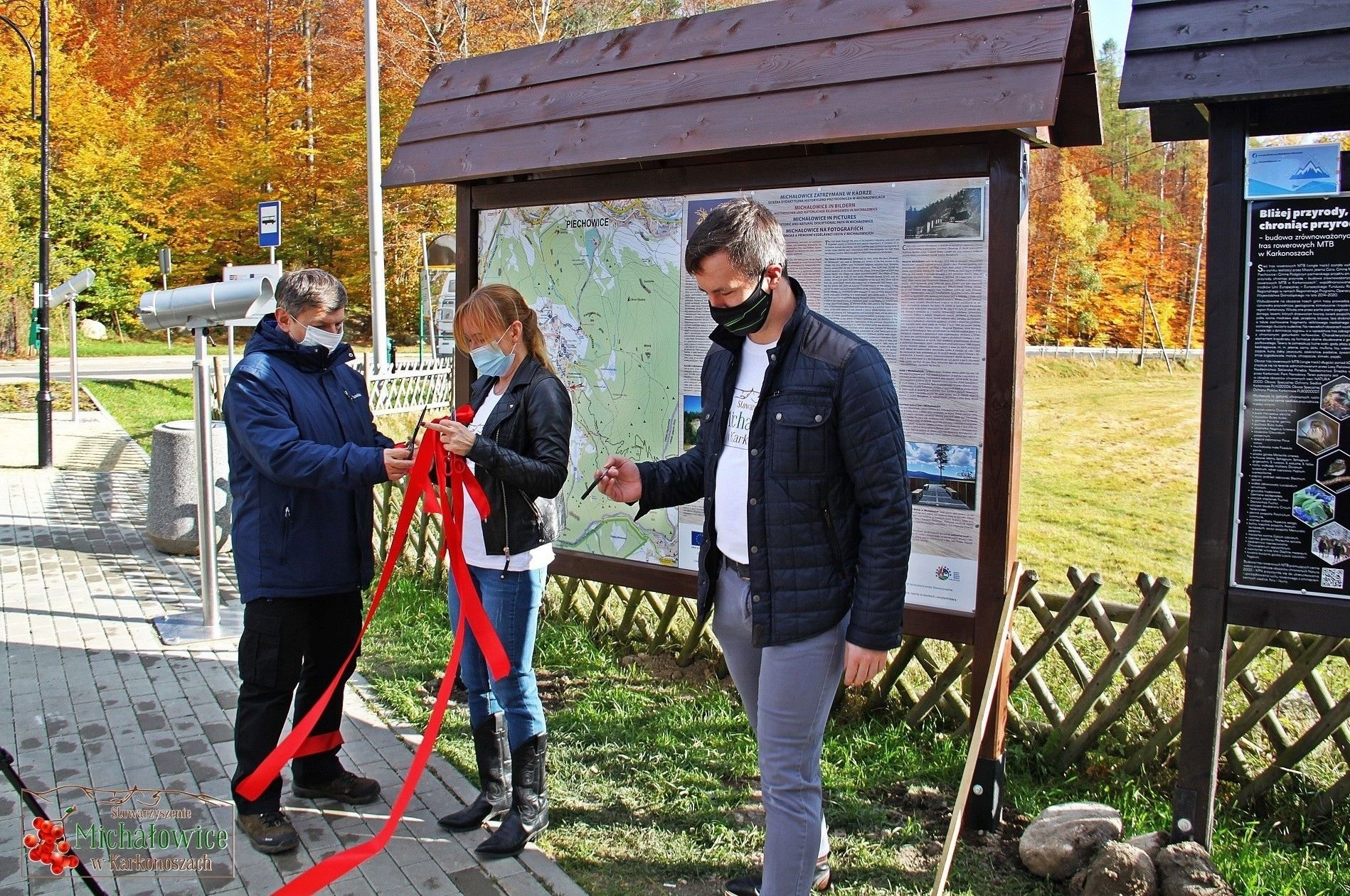 skromne-otwarcie-sciezki-edukacyjnoturystycznej-92299