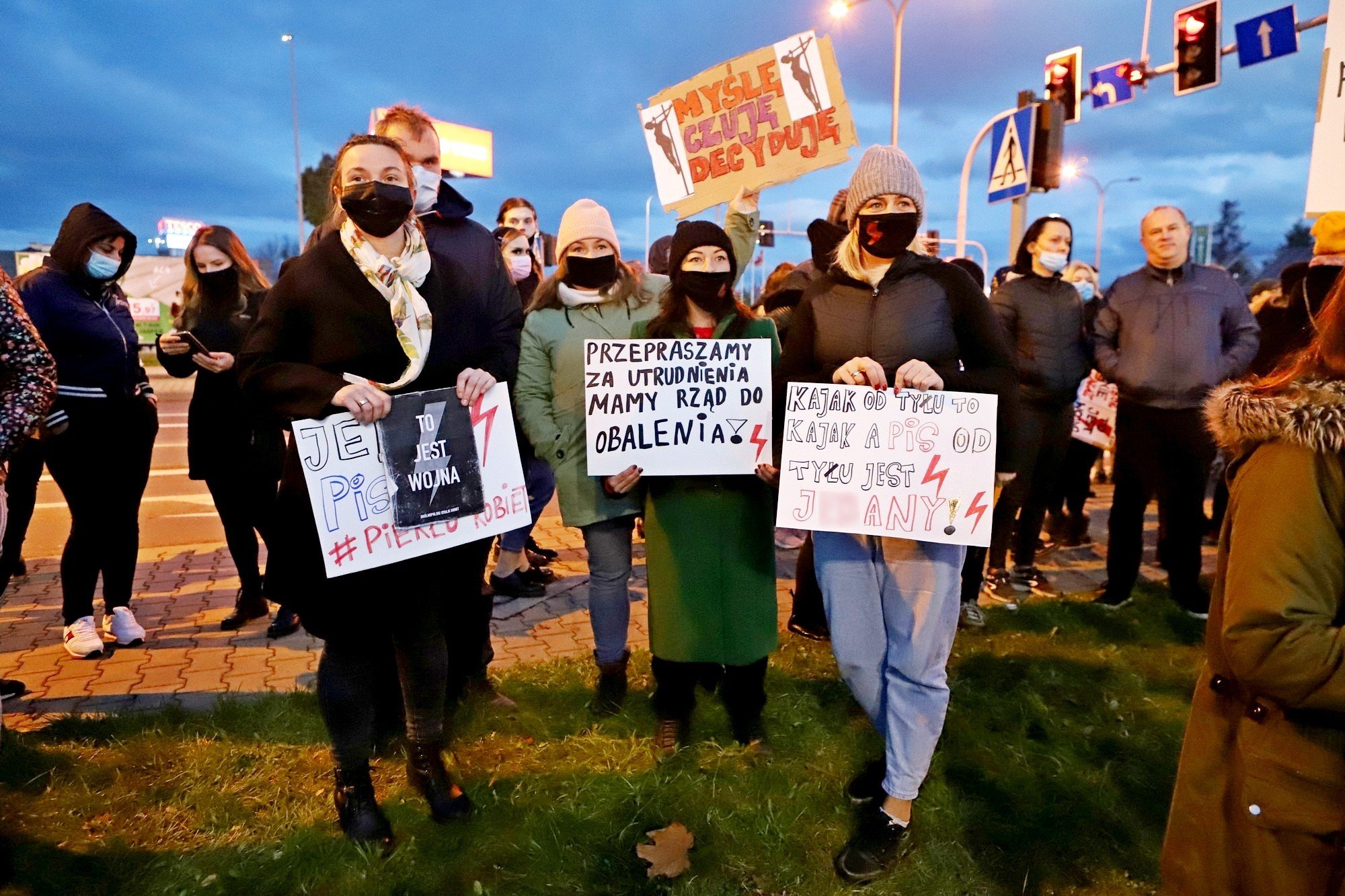 kobiety-nie-odpuszczaja-kolejny-protest-92375