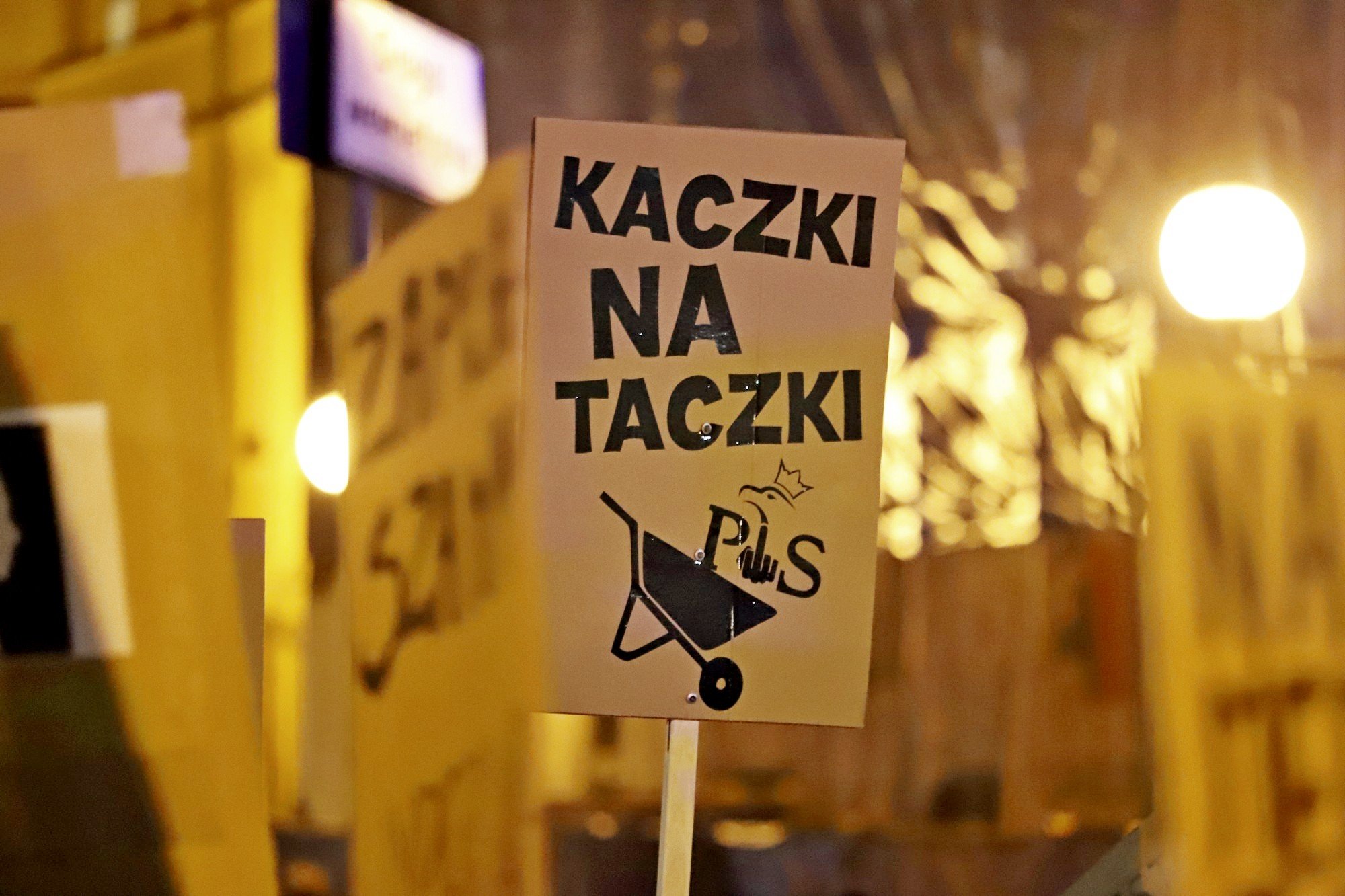 kobiety-nie-odpuszczaja-kolejny-protest-92375