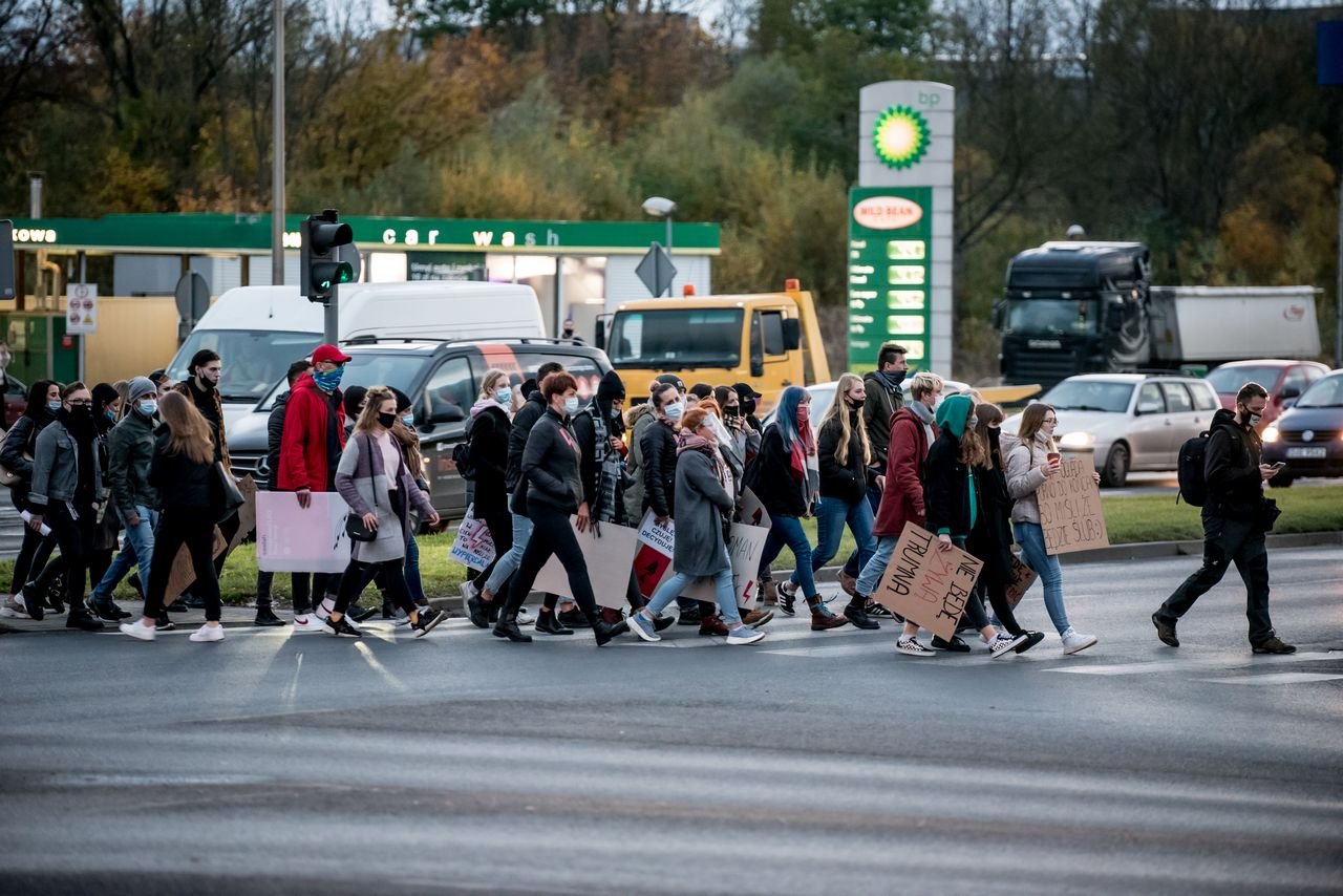 kobiety-nie-odpuszczaja-kolejny-protest-92375