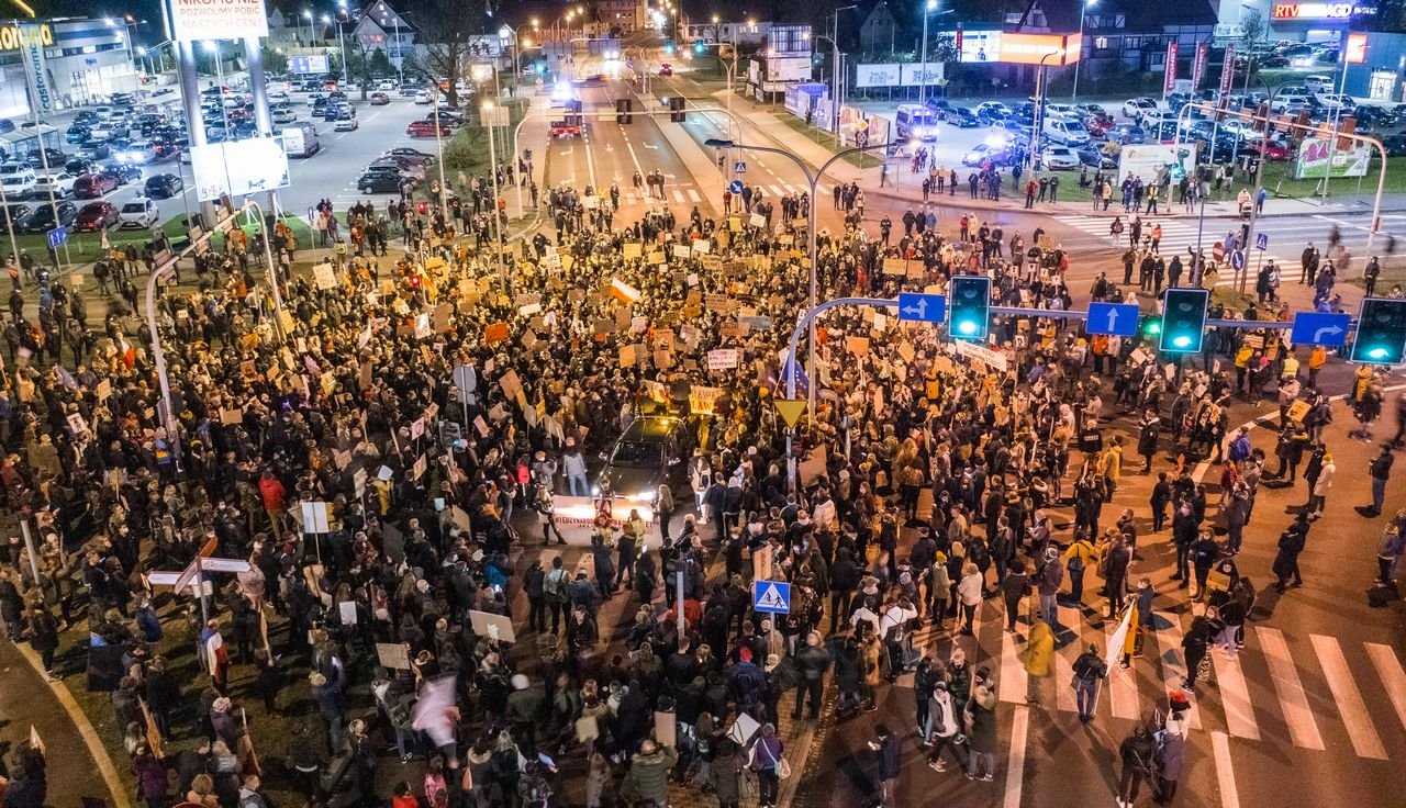 kobiety-nie-odpuszczaja-kolejny-protest-92375