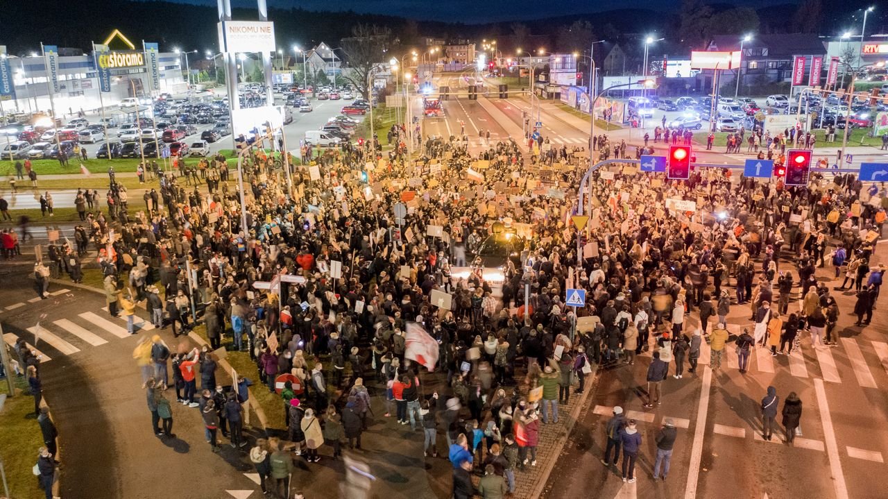 kobiety-nie-odpuszczaja-kolejny-protest-92375