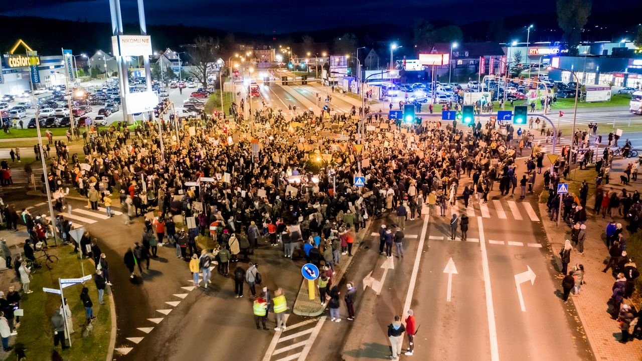 kobiety-nie-odpuszczaja-kolejny-protest-92375