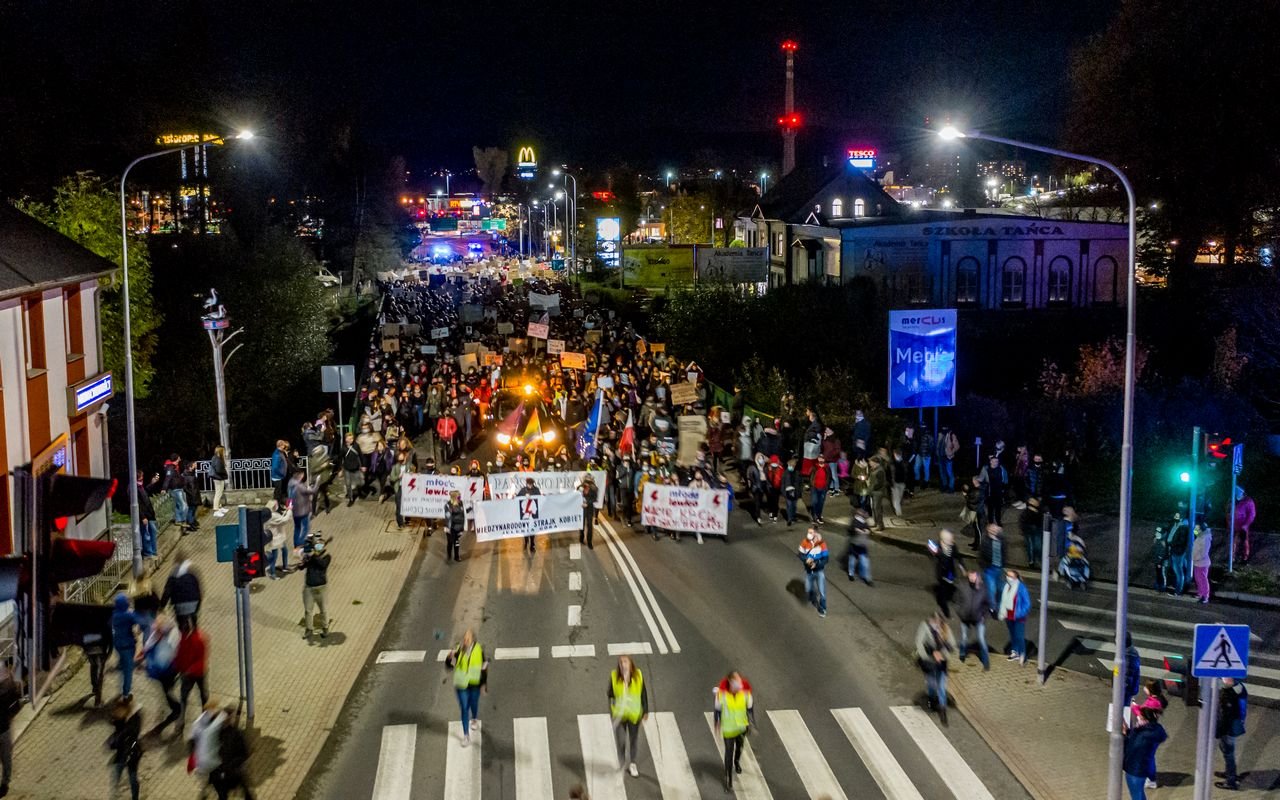 kobiety-nie-odpuszczaja-kolejny-protest-92375