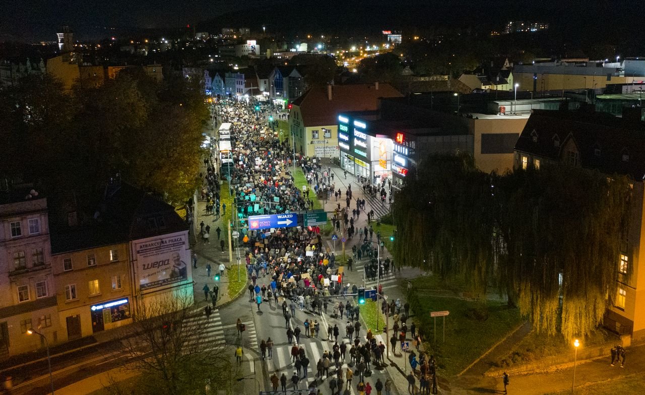 kobiety-nie-odpuszczaja-kolejny-protest-92375