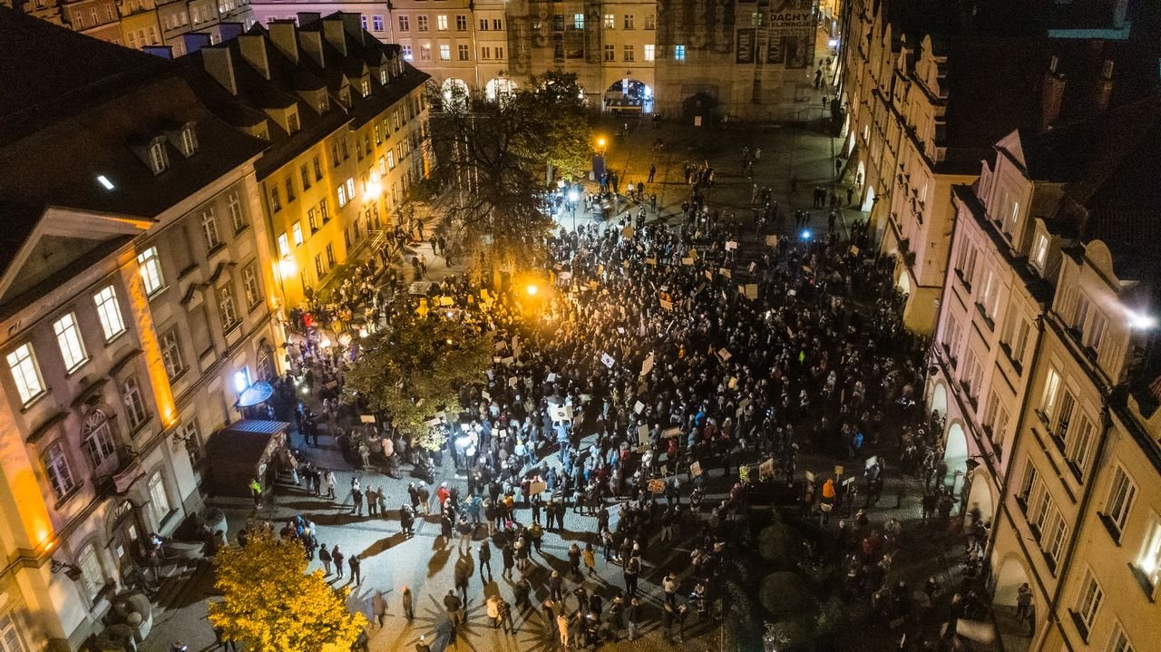 kobiety-nie-odpuszczaja-kolejny-protest-92375