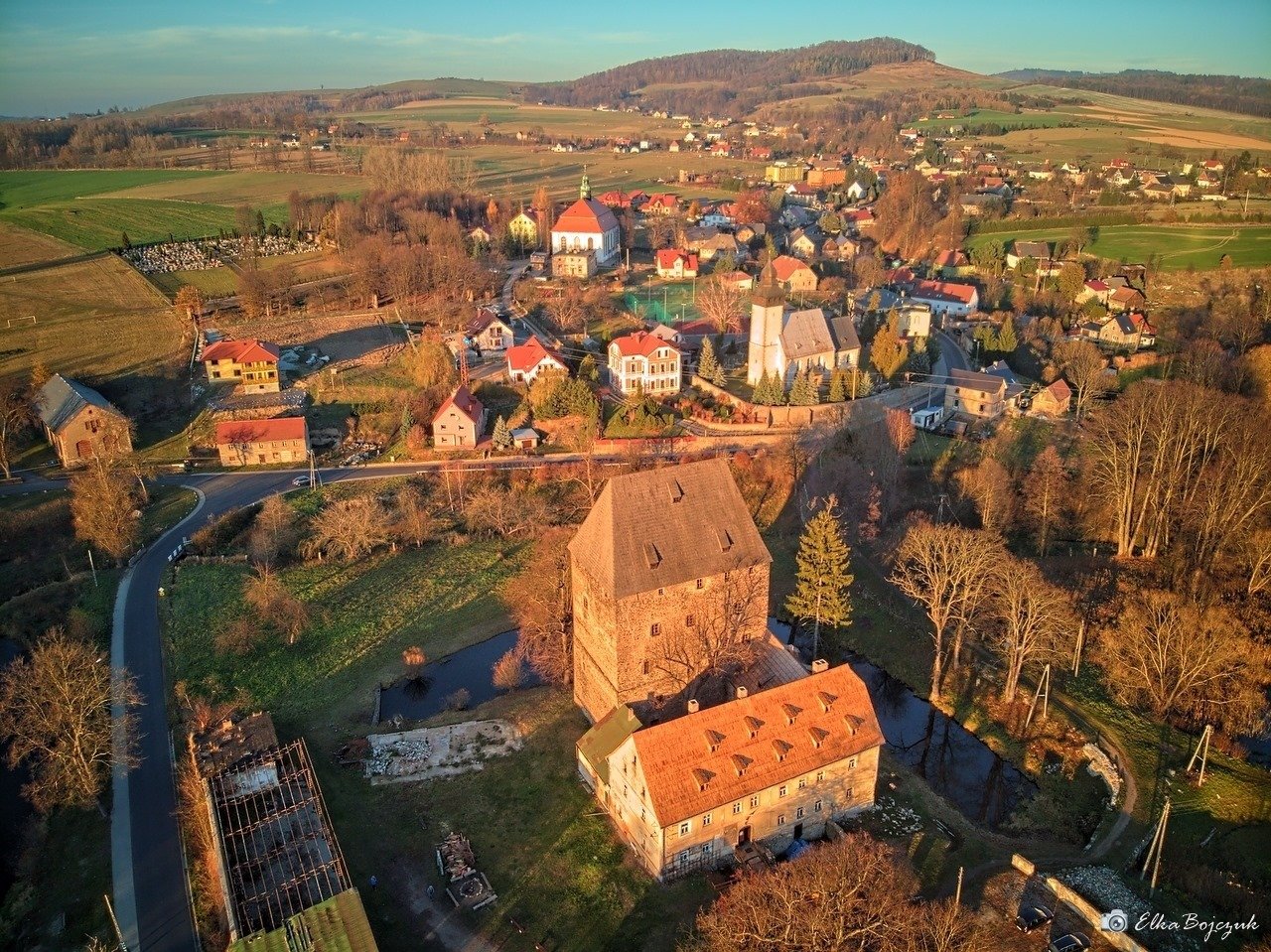 nowe-oswietlenie-w-wiezy-ksiazecej-w-siedlecinie-92393