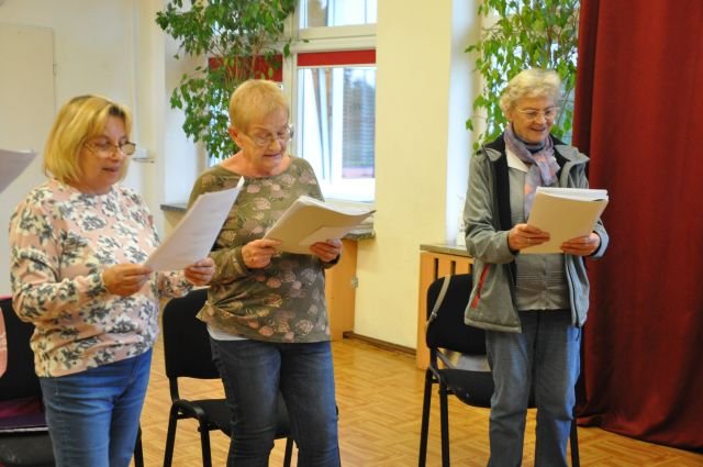 tanecznie-i-spiewajaco-u-modych-duchem-50-92404