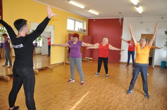 tanecznie-i-spiewajaco-u-modych-duchem-50-92404