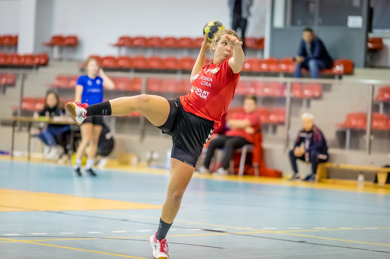 klubowe-derby-z-emocjami-do-17-minuty-92535