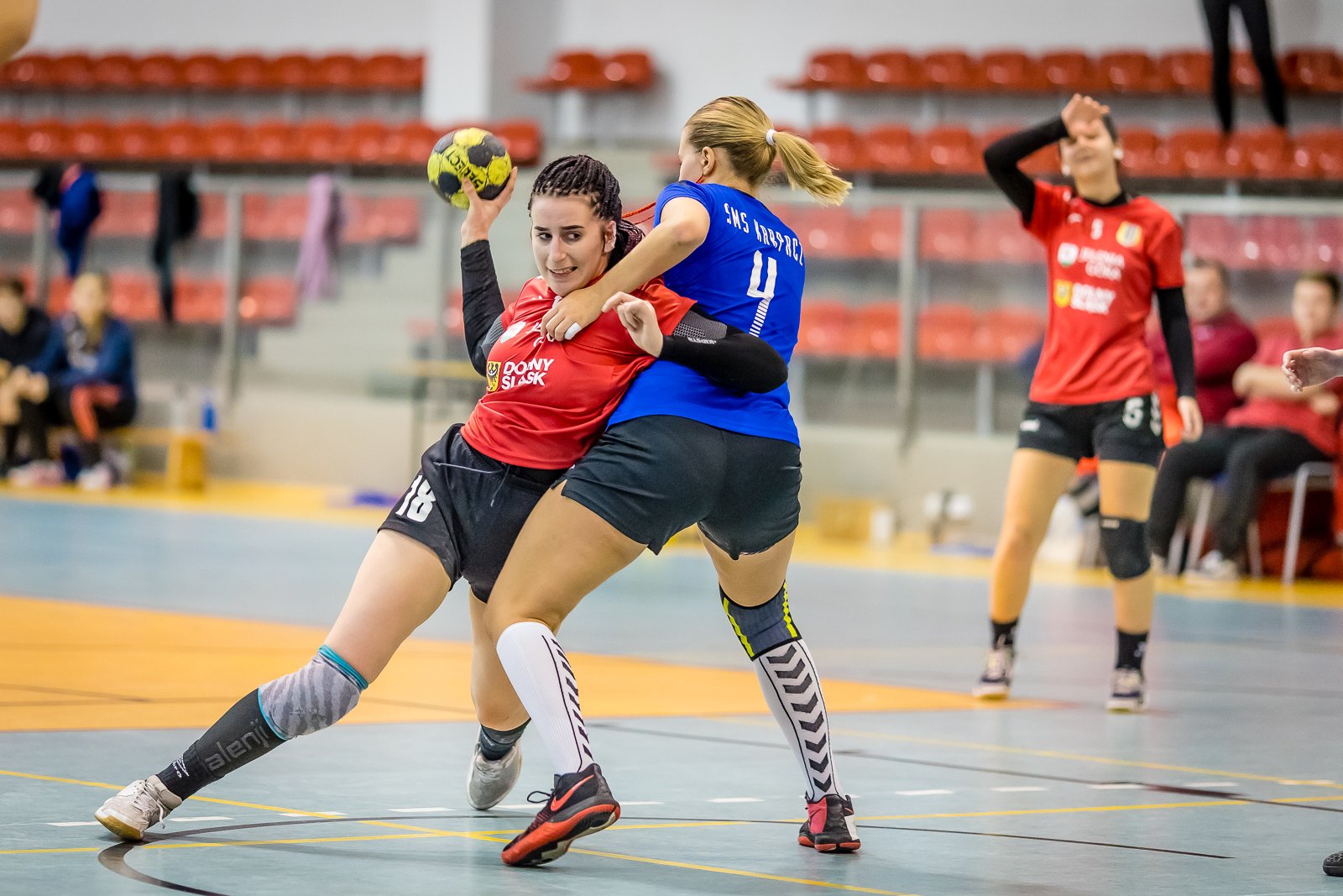 klubowe-derby-z-emocjami-do-17-minuty-92535