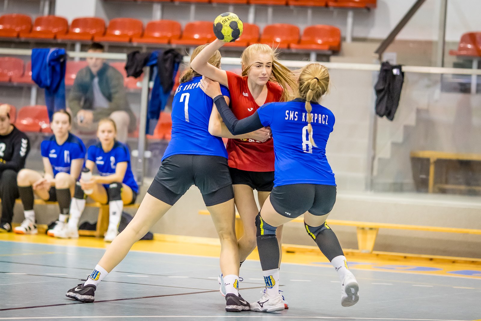 klubowe-derby-z-emocjami-do-17-minuty-92535
