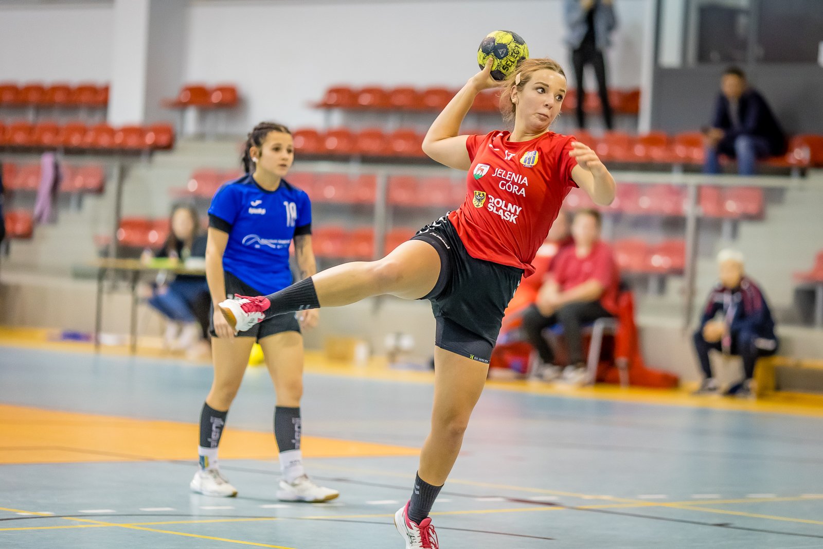 klubowe-derby-z-emocjami-do-17-minuty-92535