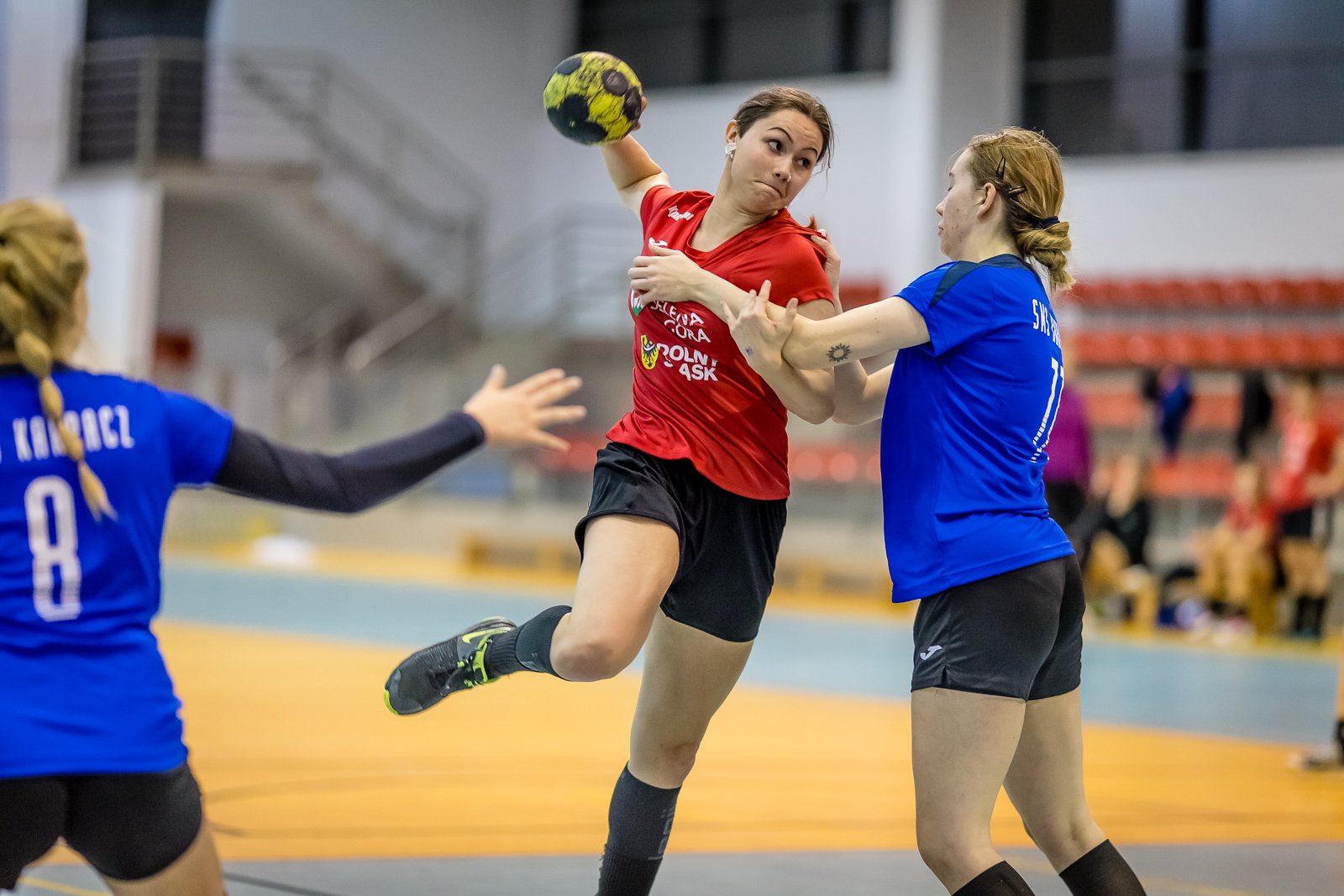 klubowe-derby-z-emocjami-do-17-minuty-92535