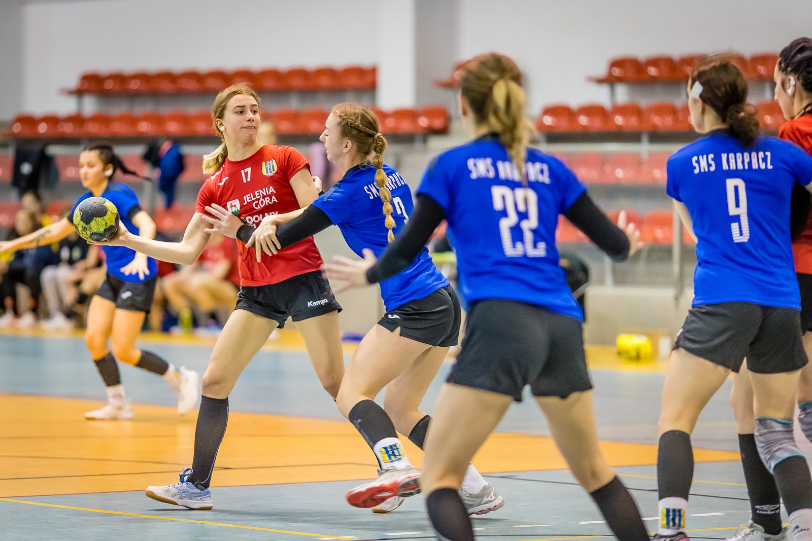 klubowe-derby-z-emocjami-do-17-minuty-92535