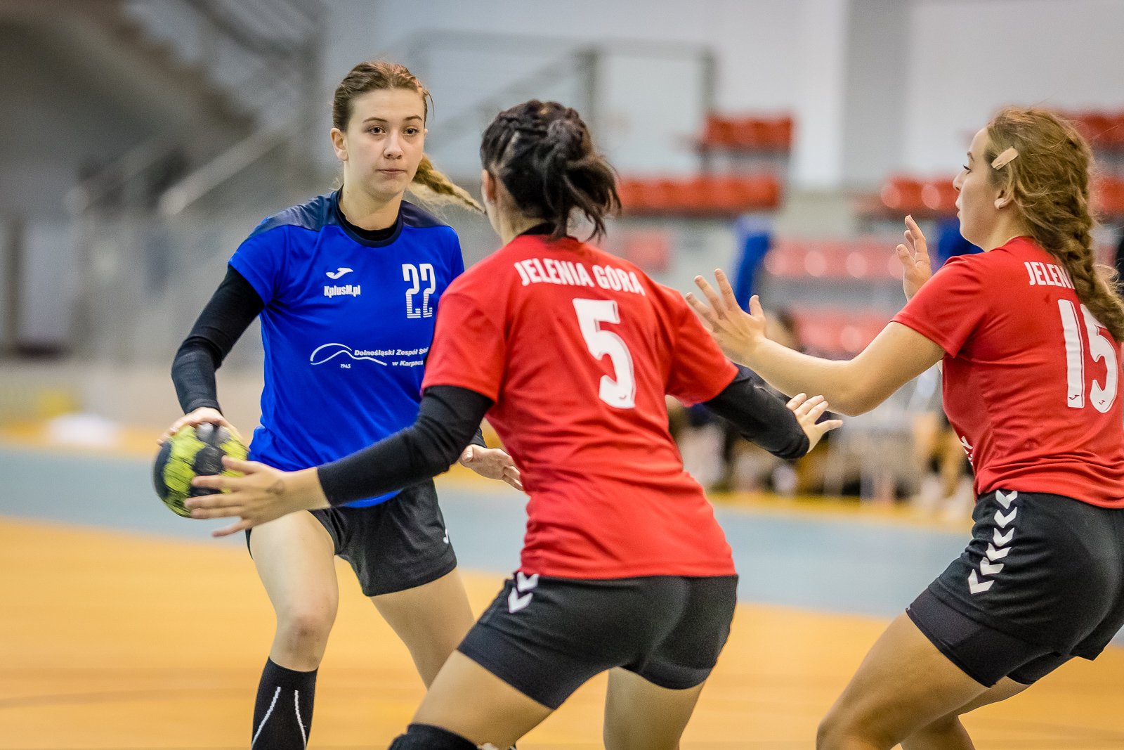klubowe-derby-z-emocjami-do-17-minuty-92535