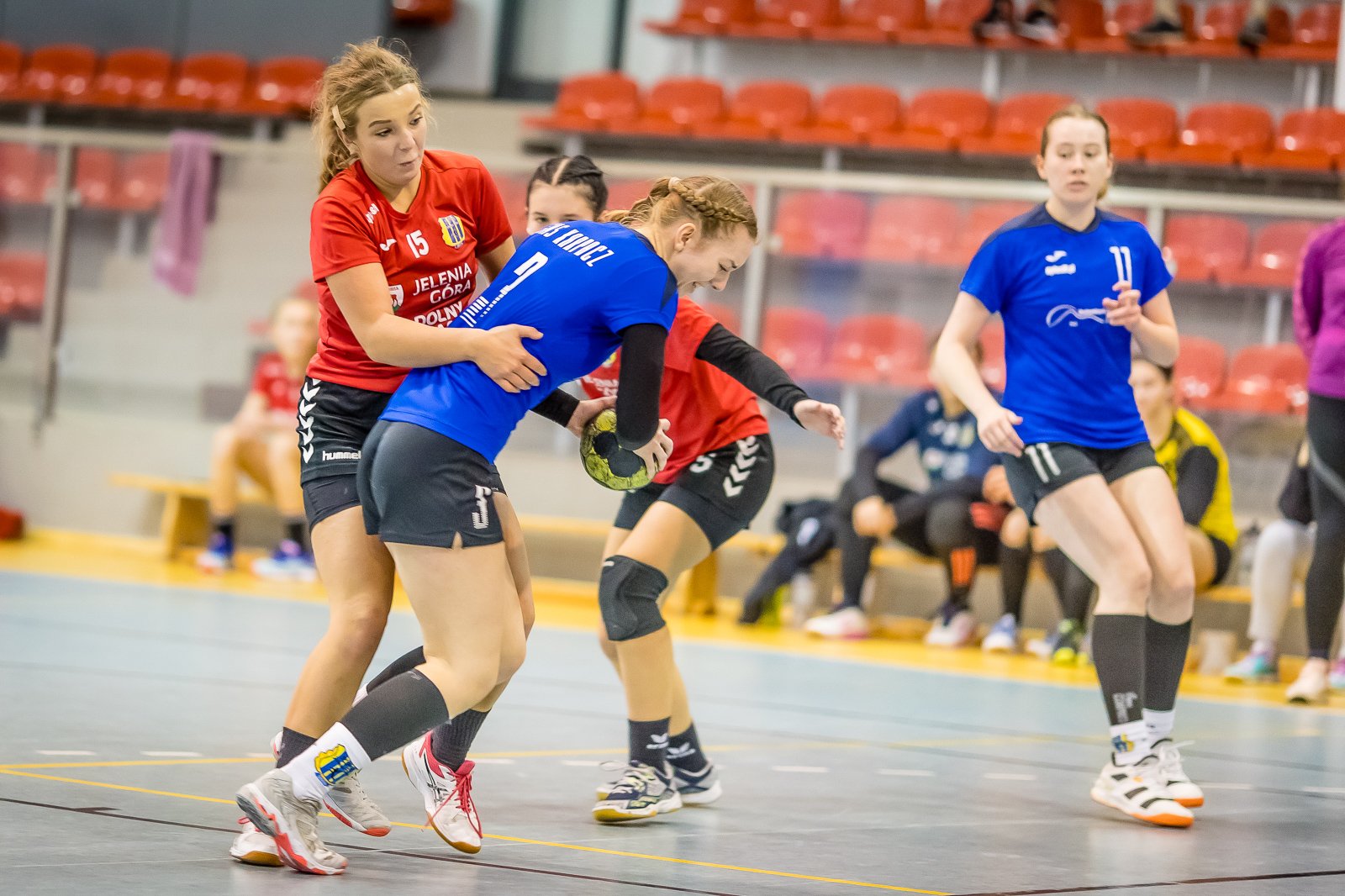klubowe-derby-z-emocjami-do-17-minuty-92535