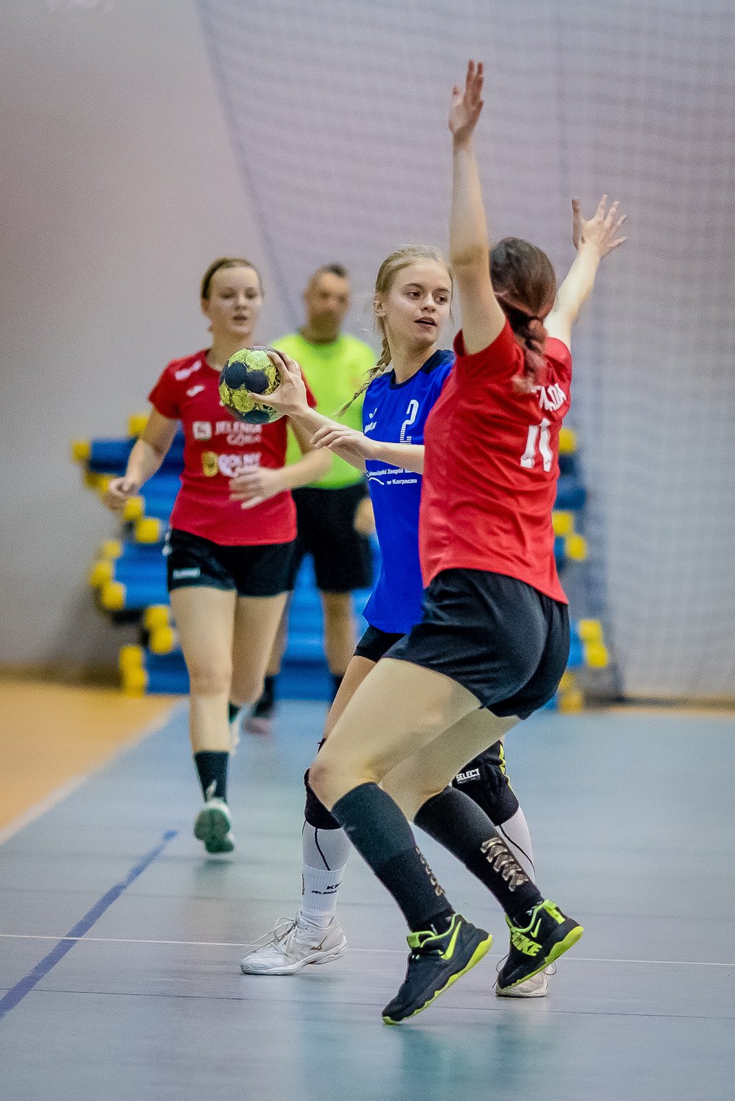 klubowe-derby-z-emocjami-do-17-minuty-92535