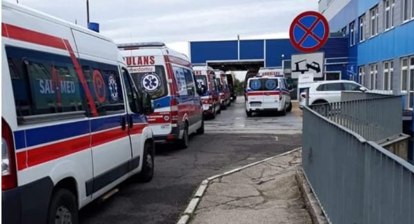 w-szpitalu-brakuje-respiratorow-i-personelu-92538