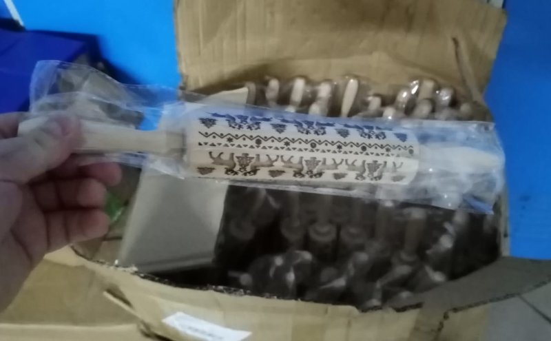 ukrad-waki-kuchenne-i-dinozury-92603