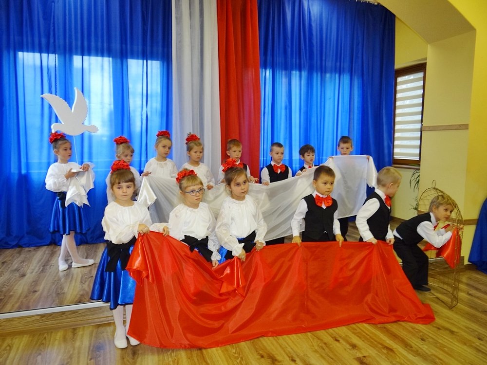 patriotyczny-przeglad-przedszkolakow-92678