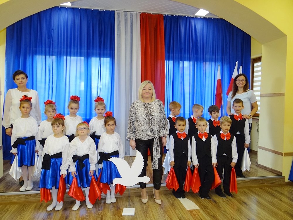 patriotyczny-przeglad-przedszkolakow-92678