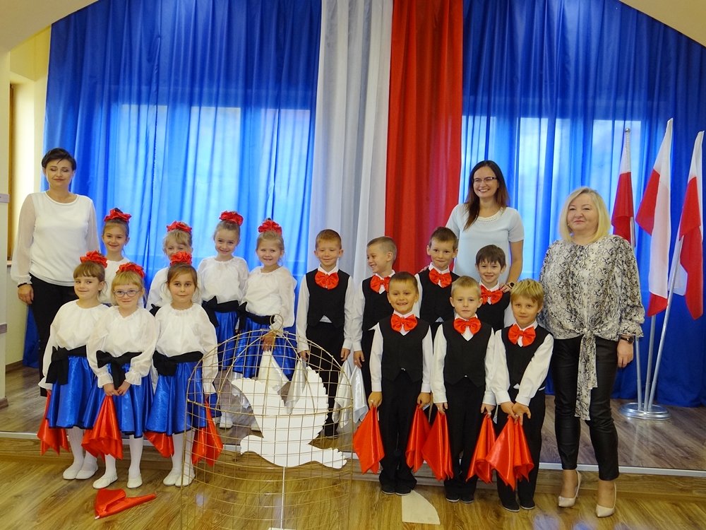 patriotyczny-przeglad-przedszkolakow-92678