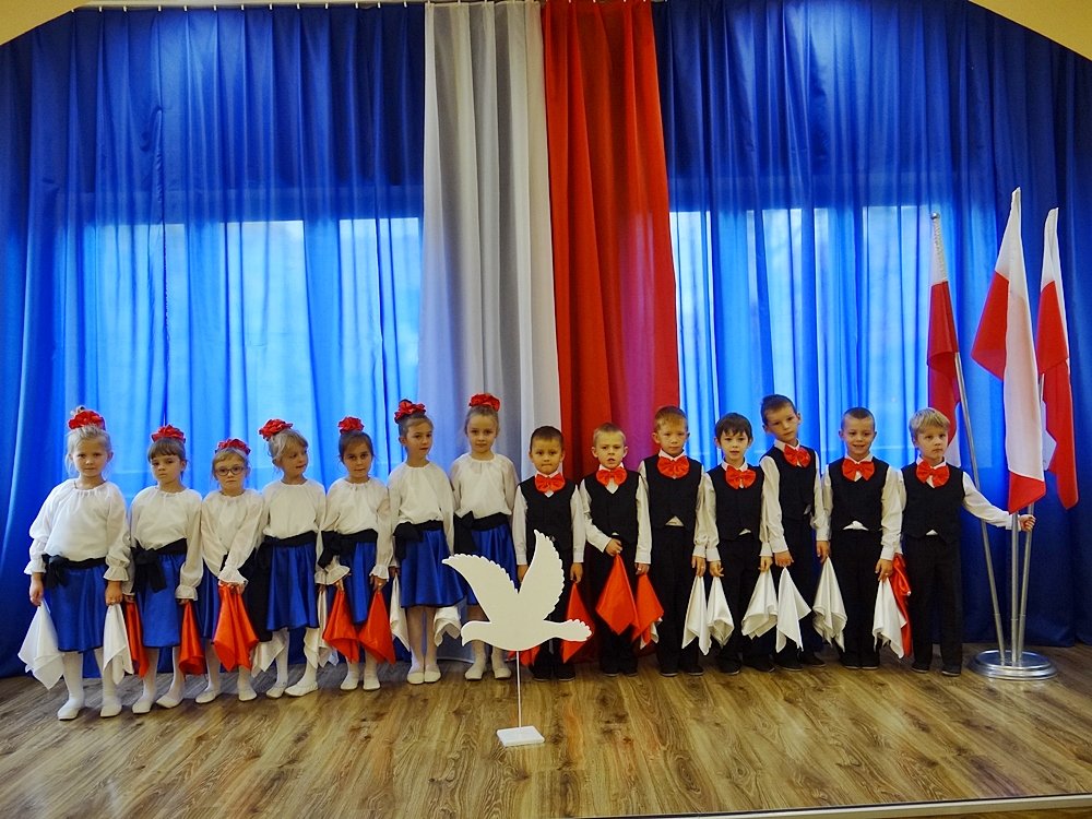 patriotyczny-przeglad-przedszkolakow-92678