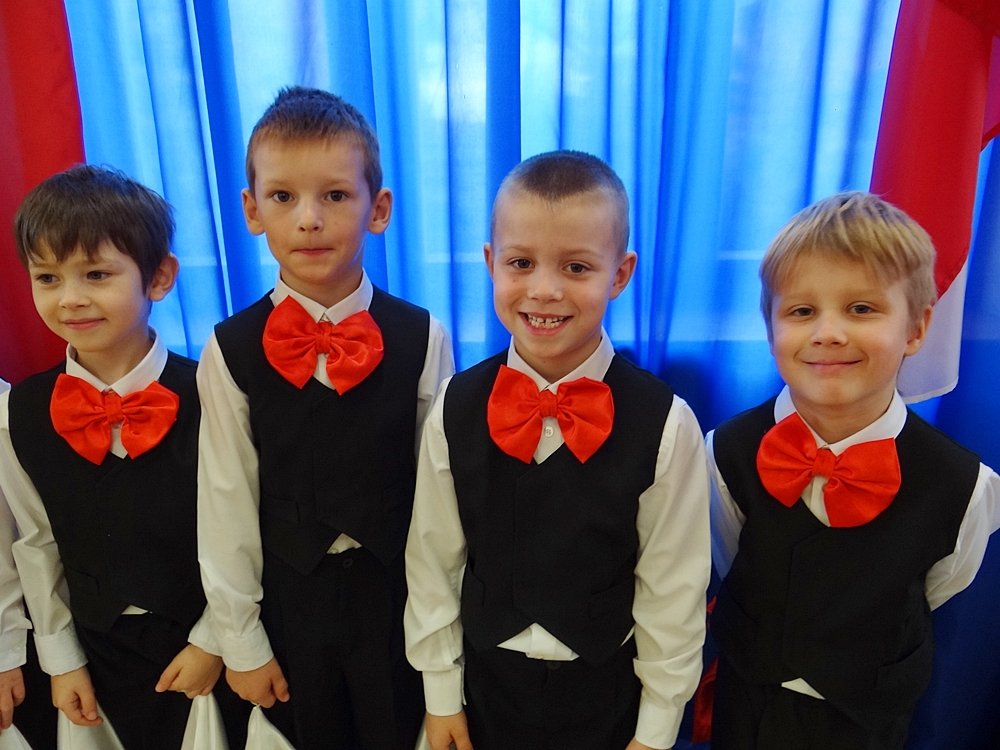 patriotyczny-przeglad-przedszkolakow-92678