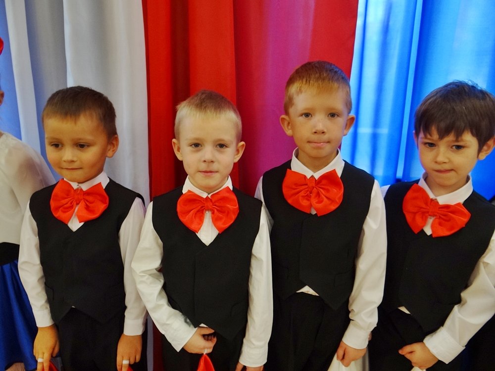 patriotyczny-przeglad-przedszkolakow-92678