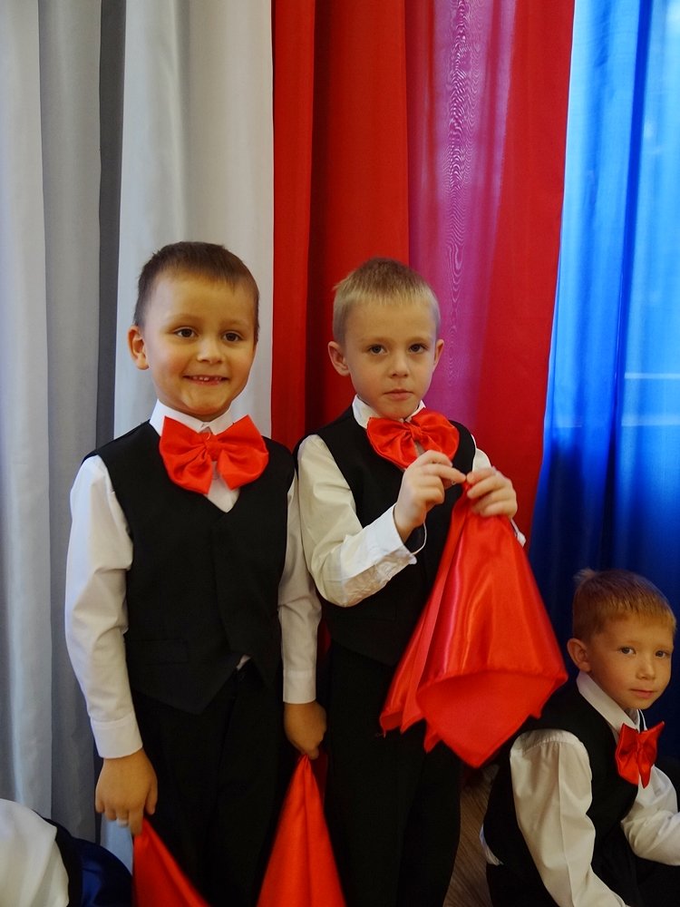 patriotyczny-przeglad-przedszkolakow-92678