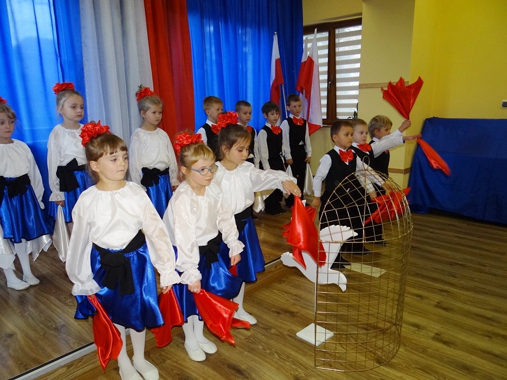 patriotyczny-przeglad-przedszkolakow-92678