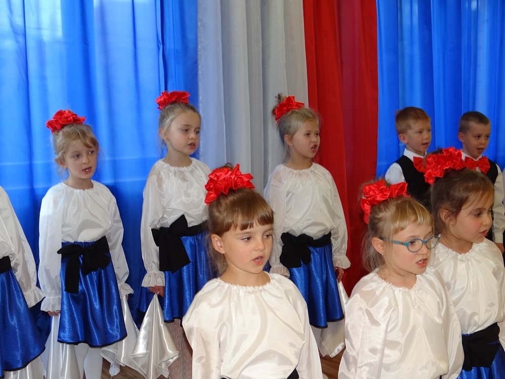 patriotyczny-przeglad-przedszkolakow-92678