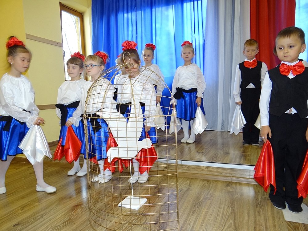 patriotyczny-przeglad-przedszkolakow-92678