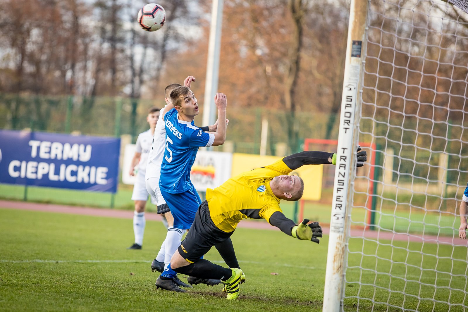 kosztowny-remis-przy-zotniczej-92735