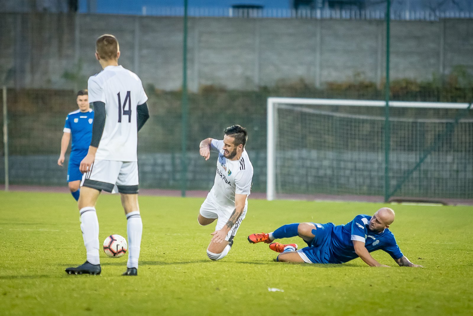 kosztowny-remis-przy-zotniczej-92735